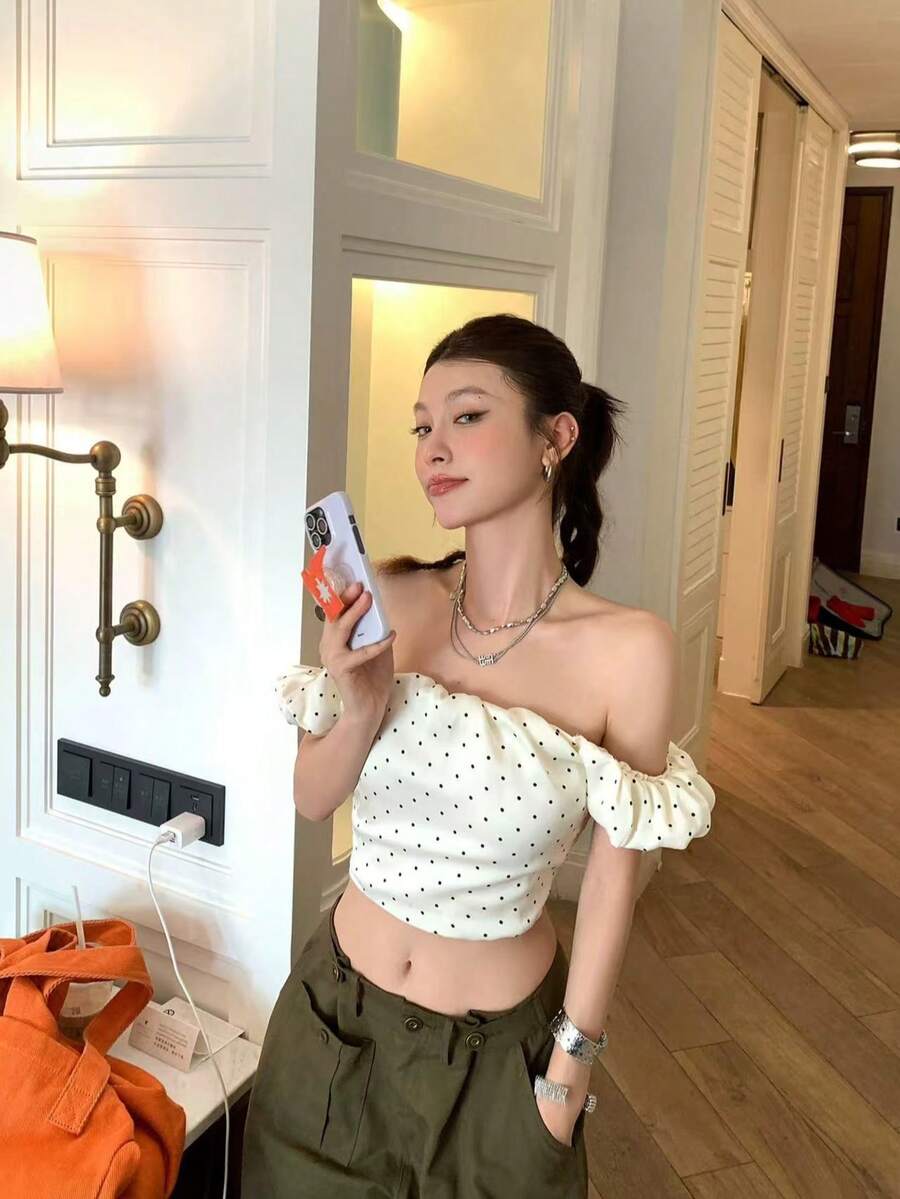 新款夏季法式波点性感露肩上衣,时尚短款女式上衣 - 杏色 - 查看 1