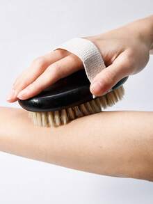 天然猪鬃干刷身体刷，二合一干湿两用去角质沐浴刷，带手带，按摩磨砂刷，令肌肤更光滑，促进血液循环，家用淋浴SPA工具 - 查看 1