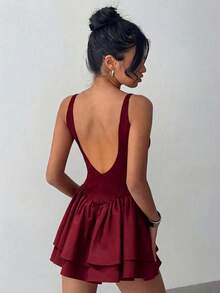 Đầm ngắn nữ mùa xuân/hè thanh lịch, kiểu dáng thường ngày - Cổ chữ V sâu, dây đeo bản rộng, viền bèo hai lớp, lưng chữ U, chất liệu dệt kim co giãn, thích hợp dự tiệc. - Màu Đỏ Sâu - Xem 6