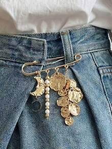 Broche exagérée aux éléments colorés de crabe, poisson, crevette, hippocampe. Broche de style baroque avec perle, fleur d'étoile de mer et éléments géométriques marins. Convient comme accessoire décontracté ou cadeau pour femmes. - Multicolore - Voir 7