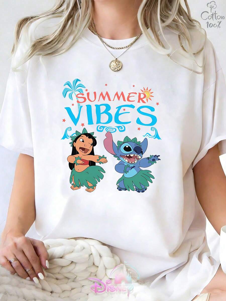 Disney Lilo & Stitch Summer Vibes Hula Dance Graphic T-Shirt, Oversized White TeeCrafted From Soft, Comfortable, And Durable Pure Cotton Fabric, This Round-Neck T-Shirt Is An Ideal Choice For The Spring And Summer Seasons. Suitable For A Wide Range Of Occasions-Including Daily Wear, Shopping, Parties, Travel, And Social Gatherings-It Also Makes For An Exquisite Gift. - trắng - Xem 1