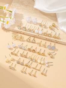 30 Pairs Assorted Flower, Star, Heart Shaped Non-Repeating Earrings Set, Minimalist Fashion Earring Studs Jewelry Gift Set For Women, Suitable For Outdoor, Travel, Casual Wear - Yellow Gold - View 2