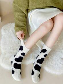 6双装女士仿麂皮厚袜 - 可爱恐龙/奶牛/波点图案地毯袜，适合秋冬季穿着 - 款式A - 查看 4