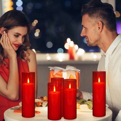 2 nến acrylic không lửa, chạy bằng pin (không bao gồm pin), ngọn lửa 3D sống động như thật, kèm điều khiển từ xa đa chức năng, hỗ trợ bật/tắt, điều chỉnh độ sáng, nhấp nháy và hẹn giờ 2/4/6/8 giờ, 3 chiều cao khác nhau để xếp lớp, thích hợp cho đám cưới, ngày lễ, nhà trọ, khách sạn và các dịp khác, dễ dàng tạo nên bầu không khí ấm áp và lãng mạn.