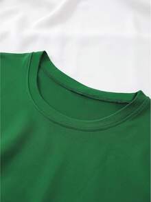 Talla unisex. Camiseta de algodón de verano de talla grande para mujer. 1 pieza estampada con estampado de leopardo, tacones altos, la palabra "love" y un estampado de labios. Camiseta de moda de verano para mujer, 180 gramos, ropa casual, top de moda, estampado geométrico, diseño de texto en forma de corazón, textura suave, tela ligera, camiseta de moda, top estampado, ropa casual, para mujeres jóvenes. - Verde - Ver 5
