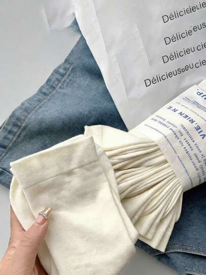 5 đôi tất cổ cao màu trắng, đa năng và thời trang, phù hợp cho trang phục thường ngày. Món quà lý tưởng dành cho bạn gái.