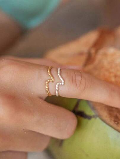 Bộ 2 chiếc nhẫn hình sóng biển tối giản dành cho nữ, kích thước có thể điều chỉnh.