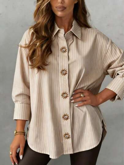 Solstice Apparel 向日葵金属扣装饰宽松长袖纯色纹理衬衫，简约奢华风格，适合日常外出、工作、约会等场合，春夏百搭上衣