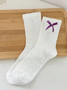 一双百搭白色极简风袜子，配有紫色蝴蝶结，适合所有季节 - 彩色 - 查看 4