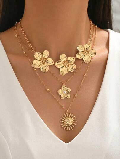 3pcs/Set Minimalist Textured Gold Flower Necklace, Vintage Sun Pendant Necklace, Elegant Jewelry For Women, Suitable For Daily Wear, Dates, Parties, Music Festivals. Chain Length Varies By Piece.
