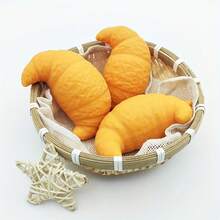 1 món đồ chơi bóp hình bánh sừng bò mô phỏng, đồ chơi nghịch ngợm, quà tặng Halloween, Giáng sinh, sinh nhật. - Nhiều màu - Xem 7