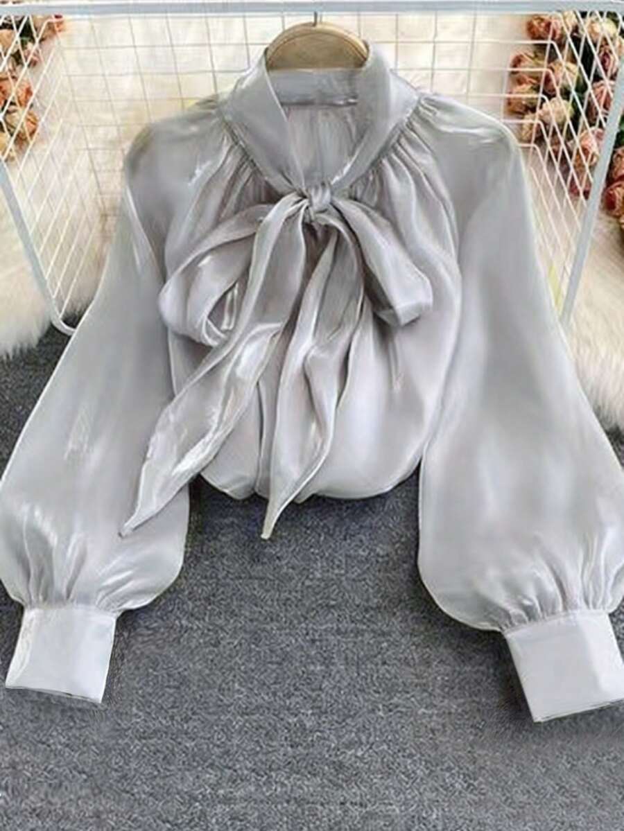 缎面蝴蝶结袖口长袖衬衫，小众奢华优雅女装，闪亮粉色上衣，春季款