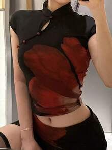 Áo croptop nữ Kliou màu đỏ họa tiết hoa, kiểu dáng thanh lịch không tay, cổ tàu, cài nút, chất liệu vải co giãn cao, thích hợp mặc thường ngày. - màu đen - Xem 1