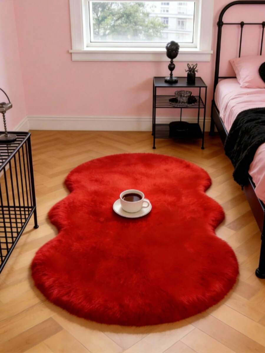 1pc Red Triple Circle Decorative Carpet, Plush Bedroom Decor For Valentine's Day, Small Rug, Carpet, Love Home Decor, Living Room Carpet, Small Living Room Rug, Bedroom Carpet, Living Room Home Decor, Outdoor Rug, Washable Carpet