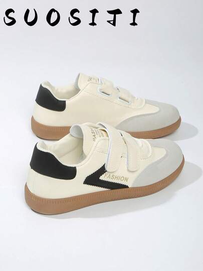 女式新款钩环平底休闲运动轻便白色运动鞋