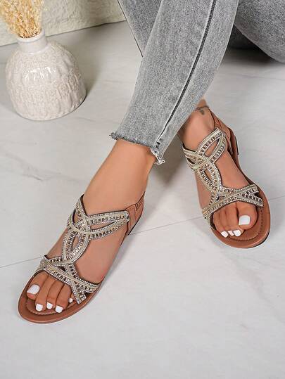 Sandal đế bằng nữ kiểu La Mã đính đá lấp lánh mới nhất