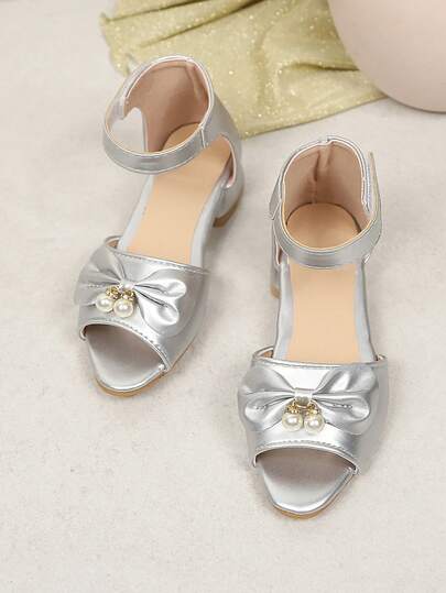 Plus Size Girls' Silver High Heel Sandals, Solid Pearlescent Leather, Bow Pearl Decor, Classic Strap Hook And Loop Closure, Pointed Toe Thick Sole Non-Slip, Fashionable Cute Elegant Princess Style Beach Heels Suitable For 3-15 Years Old Girls, Spring/Summer