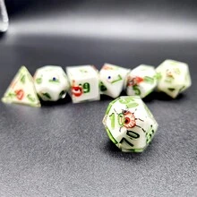 7颗手工精制锋利树脂多面骰子套装，骰子图案包含蝙蝠、幽灵、骷髅、南瓜等元素，高端万圣节版骰子 - 綠色 - 查看 7