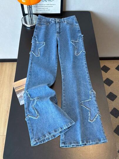 ALO FASHION Pantalones vaqueros largos acampanados de mezclilla para mujer con estampado de estrellas y bajo sin rematar. Estilo casual.