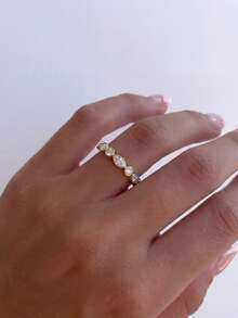 1pc Minimalist Horse Eye Round Ring, Cubic Zirconia Inlaid, Silver Color, Suitable For Women Brides Wedding Wear, Exquisite Jewelry - Simple Small Round Eyelet - View 2