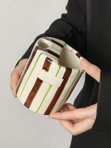 1个竖条纹陶瓷带柄咖啡杯，不对称造型陶瓷杯，简约欧式风格，手工制作，美观实用，可作茶杯、咖啡杯，多用途，保温，适合居家、餐厅、咖啡馆、聚会及礼品。 - 彩色 - 查看 22