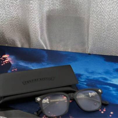 Chrome Heart - The Must-Have Choice For Workplace Elites And Street Fashion Trendsetters - Stylish Anti-Glare And Dust-Proof Glasses, A Universal Fashion Accessory For Both Men And Women. Clear And Durable, Suitable For All Seasons. Cycling Glasses. Sports Glasses. Suitable As A Gift.Suitable For Wearing In Winter.