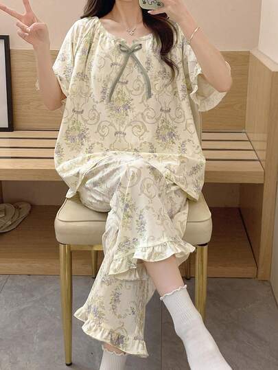 Bộ đồ ngủ nữ 2 món, kiểu dáng đồng quê Pháp, cổ tròn, tay ngắn và quần lửng 3/4 thoáng khí, họa tiết hoa nhí, đồ mặc nhà mùa hè.