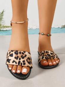 Giày sandal đế bằng thời trang nữ, điểm nhấn họa tiết da báo, kiểu dáng casual tiện dụng, thanh lịch cho các bữa tiệc và dịp đặc biệt. - Màu da báo - Xem 3
