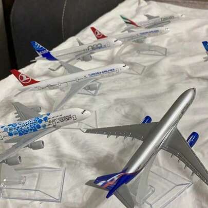 Modelo de avión de aerolíneas de los Emiratos Árabes Unidos - Modelo de metal fundido - Varios modelos de aviones globales, ideal para coleccionistas de modelos de aviones, también perfecto como regalo de cumpleaños, vacaciones y juguetes - Decoración de coleccionista