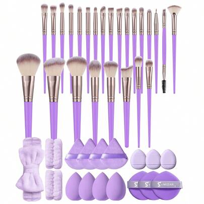 Bộ dụng cụ trang điểm 42 món bao gồm: Bộ 25 cọ trang điểm + 4 bông mút trang điểm + 3 bông phấn phủ dạng cushion + 4 bông phấn phủ hình tam giác + 3 bông phấn phủ mini dạng cushion + 2 dây đeo bát đựng phấn + 1 băng đô cài tóc