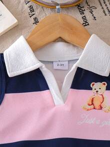 Bộ 2 món đồ mùa hè cho bé gái: áo polo cổ bẻ không tay in chữ và hình gấu, gồm áo và chân váy xếp ly. - Xanh đậm - Xem 4