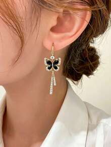 1 Pair Rhinestone Butterfly Pendant Earrings For Women, New Arrival Luxury Micro-Inlaid Elegant Versatile Earrings, Unique Design - Gold - View 2