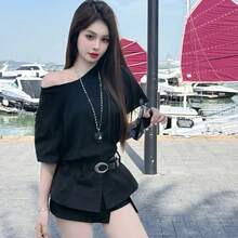 A Pure And Charming Slim-Fit Dress For Slightly Curvier Girls. A New Summer Design, A Short-Sleeved T-Shirt Dress With A Drawstring. - Black - View 1