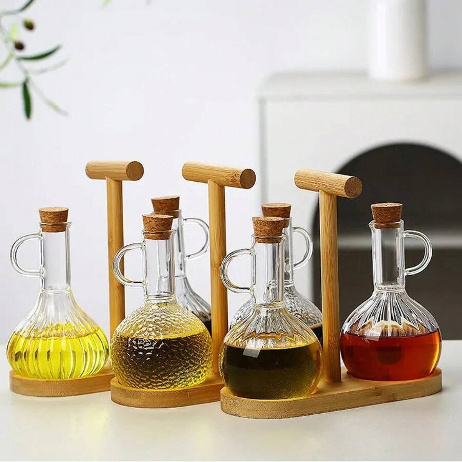 Olla de aceite de vidrio resistente al calor para el hogar, 300-350ml, con soporte de madera, botella para condimentos líquidos, salsa a rayas y aceite de vinagre - C - Ver 1