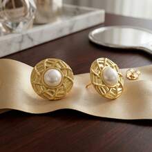 圆形珍珠耳环，夏季度假风，人造珍珠，可爱复古圈形耳环，金色不锈钢材质，学生百搭饰品，适合女性日常佩戴和派对装扮，情人节送给朋友和女朋友的礼物 - 金色 - 查看 1