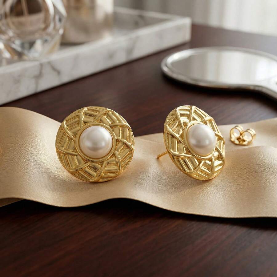 圆形珍珠耳环，夏季度假风，人造珍珠，可爱复古圈形耳环，金色不锈钢材质，学生百搭饰品，适合女性日常佩戴和派对装扮，情人节送给朋友和女朋友的礼物 - 金色 - 查看 1