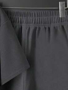 Bộ áo thun ngắn tay cổ tròn in hình hoạt hình dành cho bé trai tuổi teen và quần short. - Màu xám đen - Xem 7