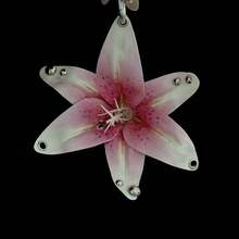 Personalized Simulation Flower Key Pendant Accessories Fashion  Bag Pendant Mobile Phone Chain Versatile Pendant - Lily - View 2