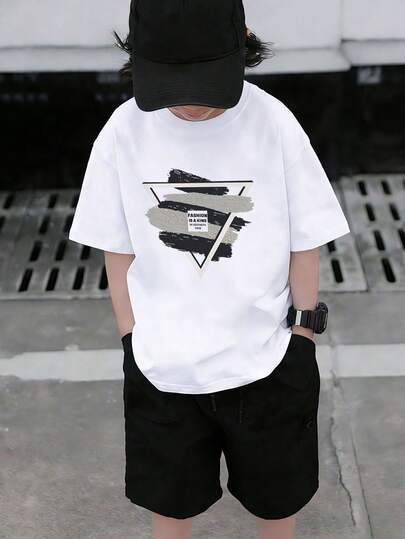 Tween Boy 倒三角迷彩字母图案圆领短袖 T 恤，1 件夏季休闲上衣