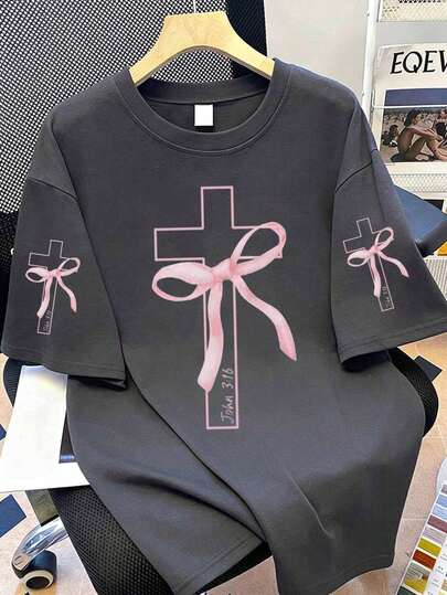 Camiseta de mujer de manga corta con cuello redondo, estampado casual de mariposa y cruz, ropa de verano para estudiantes y jóvenes - que inspira la imaginación y la autoexpresión