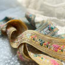 1 Yard DIY Embroidered Floral 3D Vintage Raised Relief Rose Lace Trim, Distressed Crochet Hollow Fabric Accessory, Suitable For European Classical Wedding Dress, Palace Style Dress, Handmade Patchwork Material, Retro Nature Style Clothing Transformation Lace - Multicolor - View 2