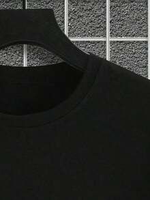 Manfinity Roughcore Men's Casual Short Sleeve Crew Neck T-Shirt With Creative And Versatile Playing Card Graphic Design - 黑色 - 查看 3