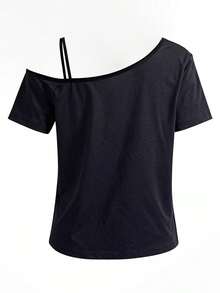Women One-Shoulder Short-Sleeve T-Shirt, Whale Shark, Marine Life Print Fashion Top, Slanted One-Shoulder Strap, Rock Concert Outfit - 黑色 - 查看 2