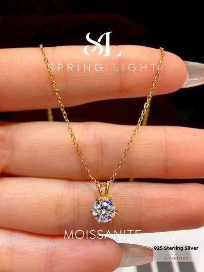 1 chiếc dây chuyền đính hôn kim cương Moissanite tròn 6 chấu 1 carat, màu D, tinh tế và thanh lịch, thích hợp làm dây chuyền đính ước, dây chuyền cưới, quà sinh nhật, quà kỷ niệm.