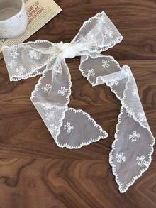 1. 柔软优雅的蕾丝围巾，时尚的植物图案围巾，刺绣薄围巾，适合办公室女士用作腕带、发带、头巾、领巾等。 - 白色 - 查看 3