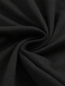 Un pastor es especial, pero la esposa de un pastor es aún más valiosa~Camiseta~Abrir en nueva pestaña - Negro - Ver 3