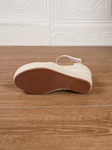 Giày đế xuồng và đế cao kiểu espadrille cho nữ, sandal quai ngang dệt màu đen mũi tròn thích hợp cho kỳ nghỉ biển, đế dây thun co giãn, kết hợp với giày nữ. - Màu be - Xem 10