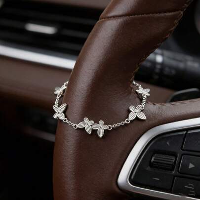 Adorno colgante ajustable para auto con forma de mariposa 3D, no alergénico, accesorio de auto apilable elegante, regalo ideal para cumpleaños, boda