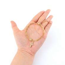 1件新款经典字母十字架吊坠金色不锈钢回形针链手链，女士款 - 金黃色 - 查看 3