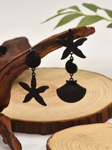 1 Pasang Anting-Anting Gaya Liburan Pantai Modis dan Serbaguna dengan Motif Kerang & Bintang Laut Asimetris dari Logam, Cocok untuk Pakaian Sehari-hari dan Aksesori Pesta - Hitam Mengkilap - View 5